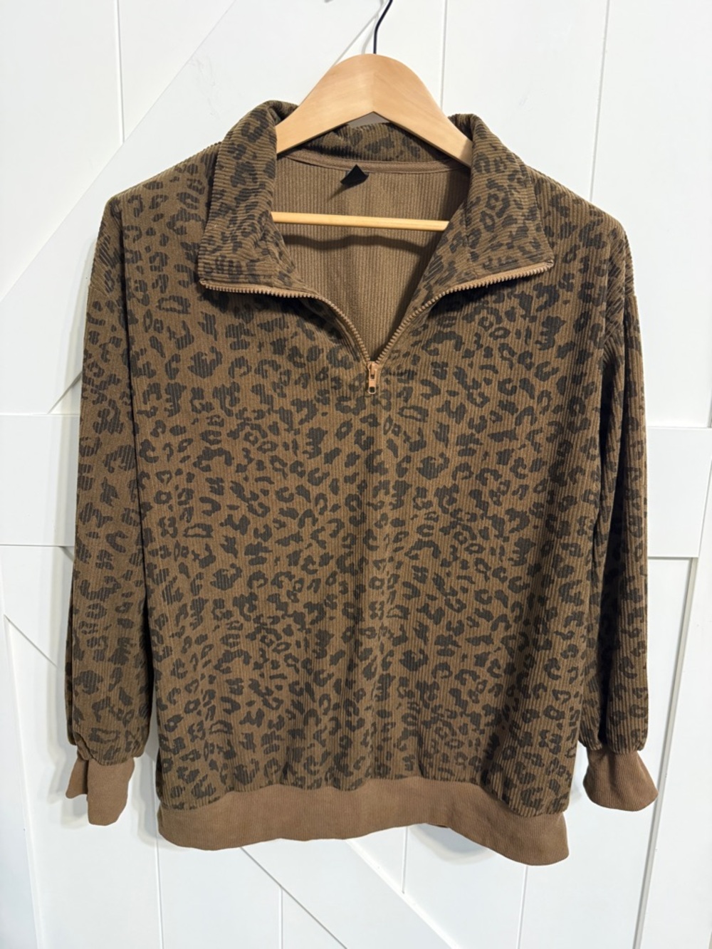Leopard Print Half-Zip Pullover Brown Dazy Women’s Medium Sweatshirt